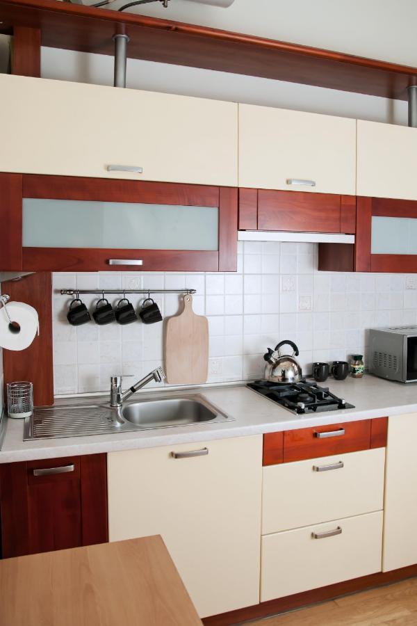 Rodmos Hostel Люблин Экстерьер фото