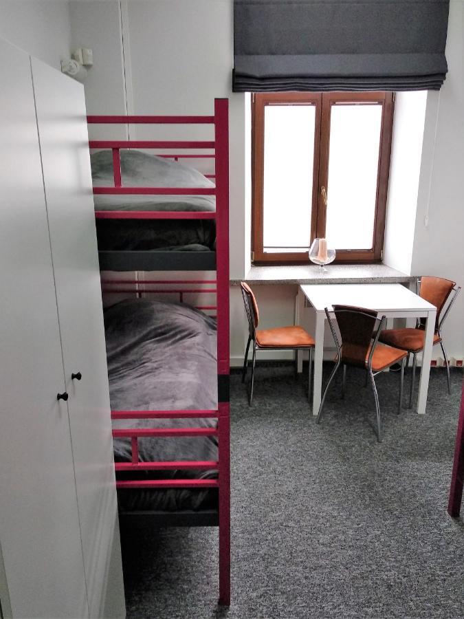 Rodmos Hostel Люблин Экстерьер фото