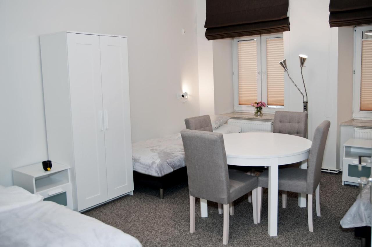 Rodmos Hostel Люблин Экстерьер фото